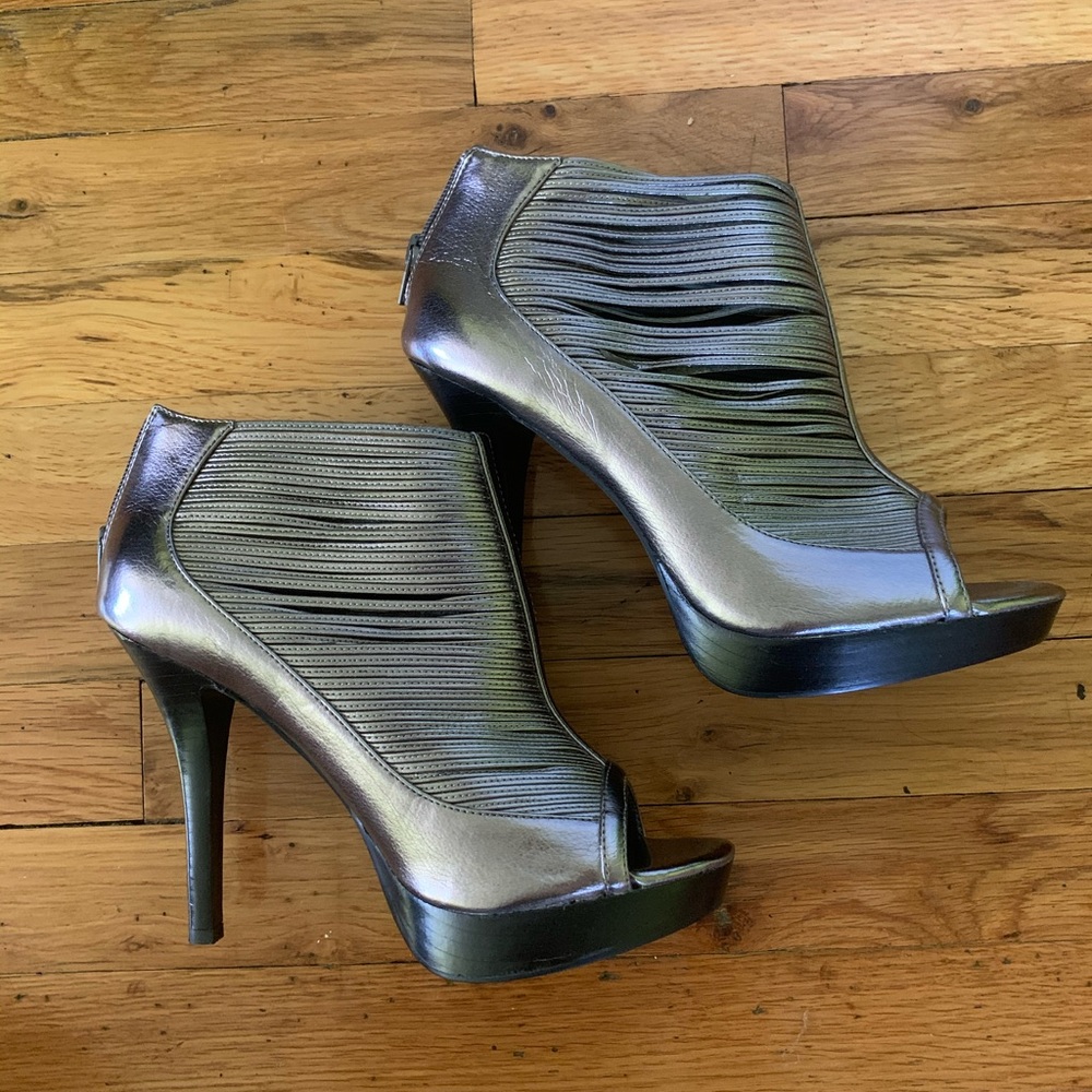 High heels shoes